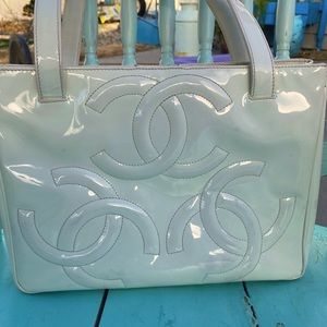 COPY - Chanel, patent leather, white shoulder bag.